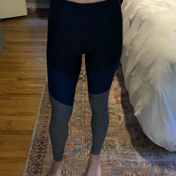 Outdoor Voices Color Block Leggings - Picture 2 of 6